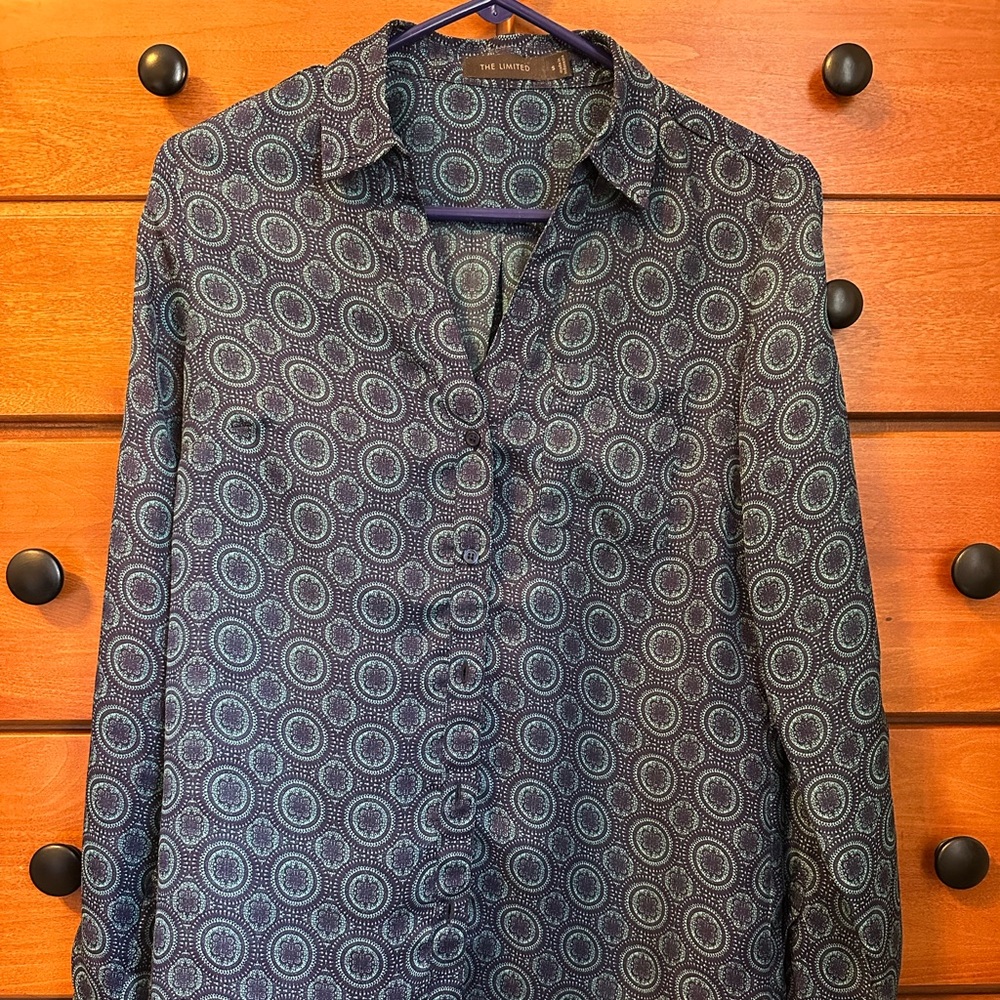 Women’s long sleeved blouse